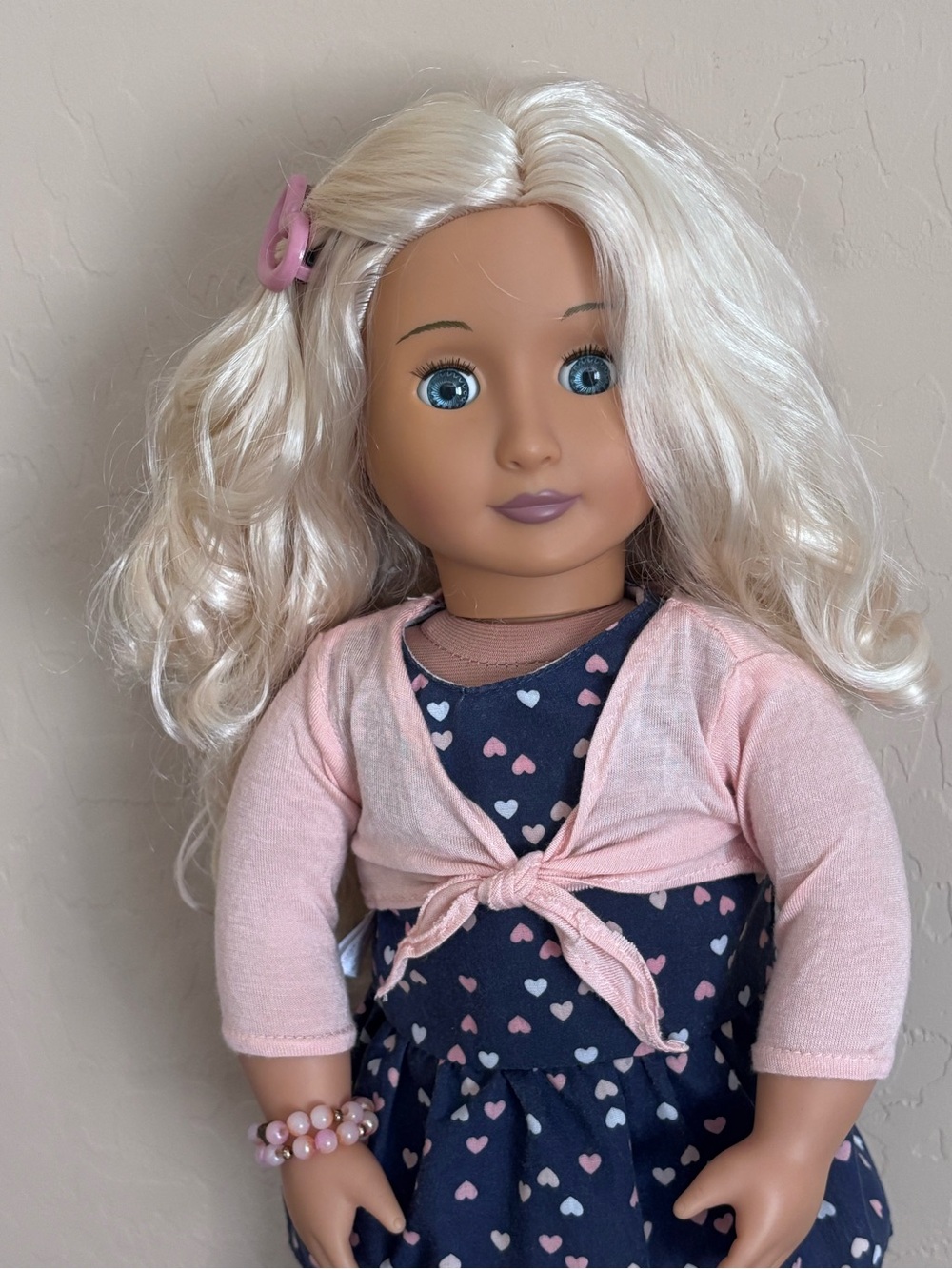 Like NEW 18” Blonde Fashion Doll Wavy Hair Blue Eyes | New outfit | Kidcore - Picture 2 of 8